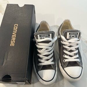 Converse Size 8